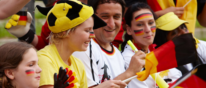 Deutsche Fußball-Fans, Bild: fotolia.de, Christian Schwier Deutsche Fußball-Fans, Bild: fotolia.de, Christian Schwier